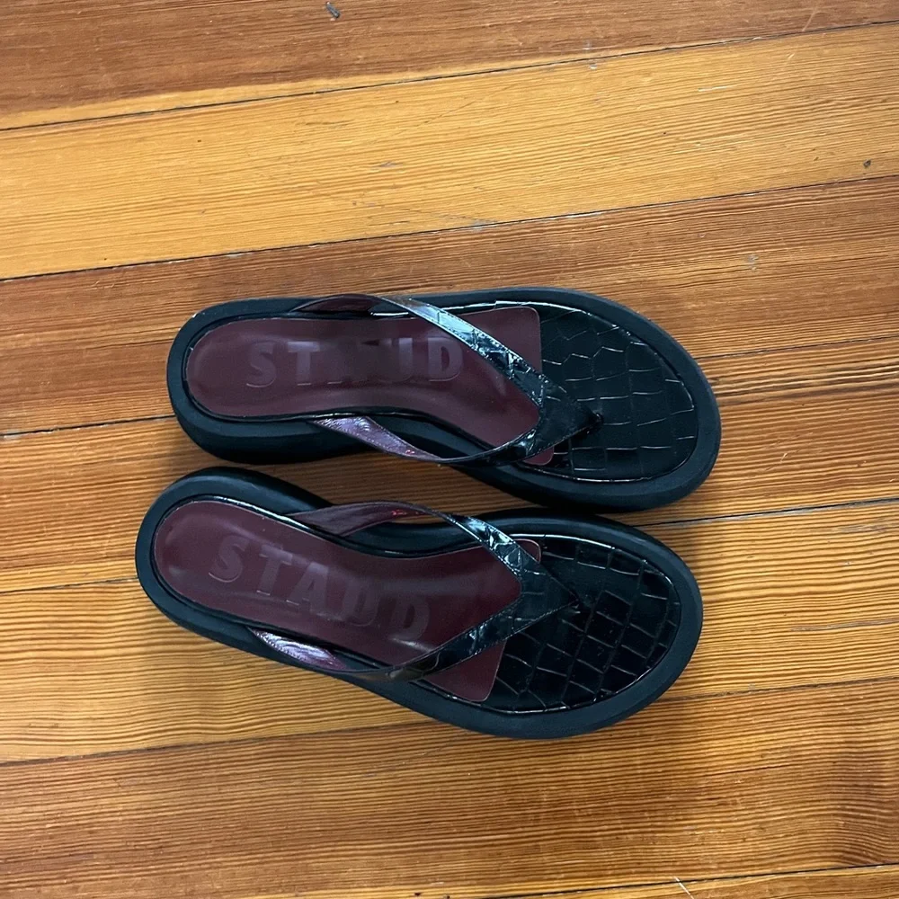 STAUD Tessa Croc-Embossed Leather Platform Thong Sandals NWT - Picture 2 of 5